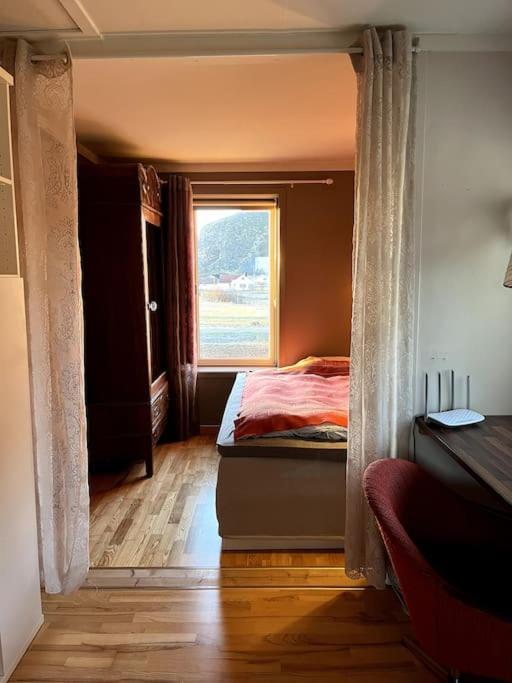Stave Sjarmerende Hus Med Orkesterplass Til Hav Og Fjell المظهر الخارجي الصورة