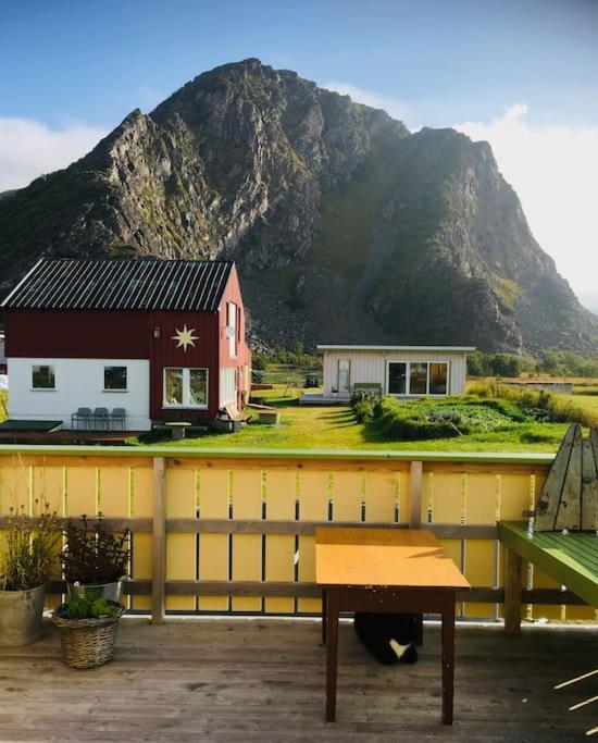 Stave Sjarmerende Hus Med Orkesterplass Til Hav Og Fjell المظهر الخارجي الصورة